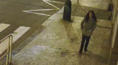 Žena si řekla o cigaretu, oslovená ji zbila a okradla! VIDEO