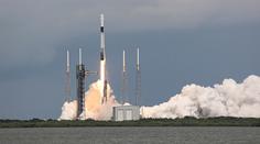 Záchranná mise. Pro astronauty uvázlé ve vesmíru letí kosmická loď