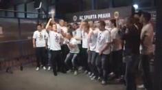 Titul SPARTY = hráči si slušně namastí kapsy! Ve hře jsou MILIONOVÉ sumy