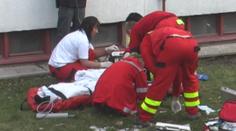 Děvčátko (3) vypadlo z okna na Svitavsku. Matka podle policie spala