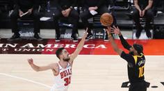 Satoranského deset bodů nestačilo na výhru. Warriors prohráli o 53 bodů