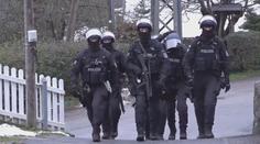 Vážný incident v Bavorsku. Policisté stříleli po vojácích, na místo letěl vrtulník