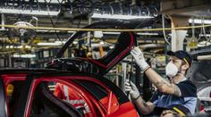 Toyota v Kolíně už zase vyrábí. Kvůli nedostatku čipů ale hrozí další výpadky