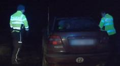 Řidič ujížděl policistům, rozbili mu okénko a silou ho vytáhli ven!