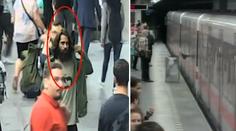 Cestující se nestačili divit! Metro zastavilo, mladík vykopl dveře. VIDEO