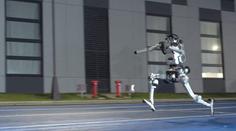 Porazil Bolta, ale nezvládl zastavit. Robot Superman po rekordu tvrdě havaroval