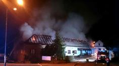 U Blanska v noci shořela hospoda, ze střechy nezbylo nic