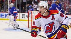 Hughes řídil otočku Devils proti Rangers. New Jersey uspělo v prodloužení
