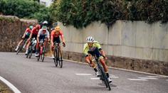 Jezdci na Tour zuří kvůli připínáčkům na silnici. Lidský odpad, říká Francouz