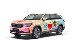 Kodiaq pro Zdravotního klauna zdobí nový design. Navrhla ho sedmiletá Emma