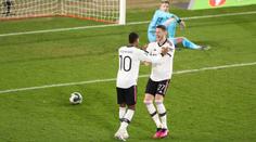 United vyhráli na hřišti Nottinghamu a mají nakročeno do finále Carabao Cupu