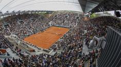 Žádný alkohol na kurtech. French Open obnovilo zákaz pro fanoušky