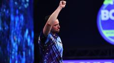 Price vedl už 3:0, přesto finále ztratil. Humphries ovládl World Grand Prix