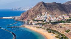Tragédie na Tenerife: Tři mrtví a 15 zraněných. Nechoďte do moře, varují úřady