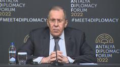 Lavrov varuje: Všechny konvoje zbraní na Ukrajinu budou pro Rusko cílem