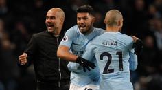 Guardiola má první trofej v City! Jeho tým deklasoval Arsenal 3:0