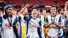 Kapitán Son nedostal po finále medaili, Kinský ano. UEFA viní z chyby klub