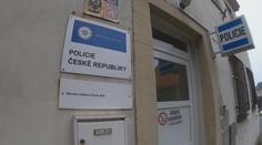 Policistů je málo, služebny v obcích se slučují. Starostové se bojí o bezpečnost lidí