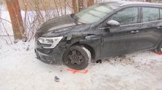 V Praze byla kvůli sněhu jedna nehoda za druhou. Na vině jsou i řidiči, tvrdí experti
