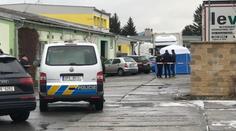 Muže v Klatovech ubodal přímo v jeho firmě. Policie má podezřelého