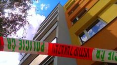 Žena (49) v Kladně přelézala mezi balkóny! Při pádu se vážně zranila
