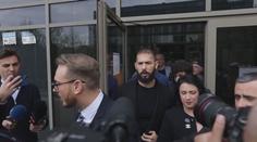 Andrew Tate s bratrem jsou obviněni ze znásilnění a obchodování s lidmi