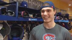 Jednička draftu NHL Slafkovský na kajaku. Sotva projel první branku