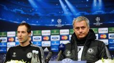 Jak to má Čech v Chelsea? Na dveře mi nebouchá, říká Mourinho