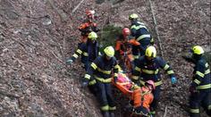 Turista se vážně zranil v Českém ráji. K vrtulníku ho museli snést hasiči