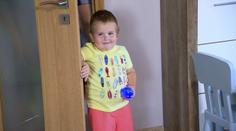 Rozmazlené dítě terorizuje rodinu: Náhradní mámu dokonce zbije!