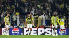 Trenérův kredit je na nule. Turecká média po kolapsu nešetří Fenerbahce