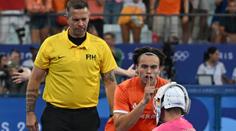 Nesportovní gesto v Paříži. Olympijský vítěz se vysmíval poraženému