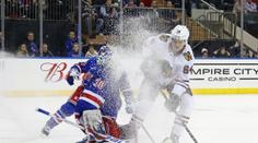 Kampf má svůj první bod v NHL! Byl u vítězství nad Rangers