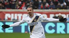 VIDEO: Zlatan září i v zámoří, takhle sestřelil Chicago!