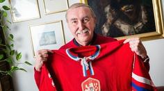 Legendární hokejista Jiří Holeček slaví 80. Miloval zápasy proti SSSR, vzpomíná Jedlička