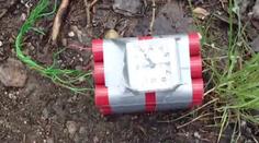 Kešky vypadají jako bomby, budí rozruch! Policie před nimi varuje
