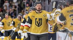 Hertl nasázel první hattrick za Vegas, dal ho Rittichovi. Dařilo se Dostálovi