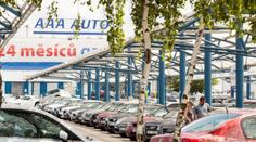 Lidé si na úvěr pořizují ojeté vozy se stále vyšší financovanou částkou