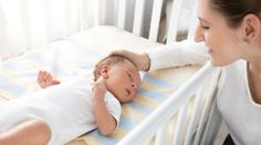 Chceš dítě hloupě pojmenovat po nádobí, rozplakala ženu kamarádka