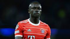 Mané za pěstí spoluhráči dostal rekordní pokutu. Bayern chce hvězdu v létě prodat