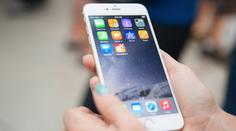 Další problémy "ohýbacího" iPhonu: Nedá se z něj volat!