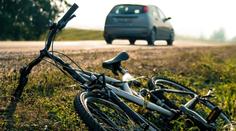 Tragická nehoda na Třebíčsku. Po srážce s autem zemřela cyklistka
