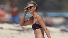 Šarapovová má co ukázat! Na pláži v Mexiku předvedla skvělé tělo v plavkách