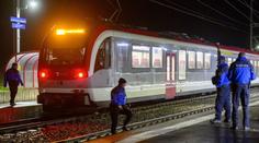 Horor ve švýcarském vlaku. Muž se sekyrou držel cestující jako rukojmí