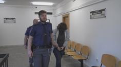 Policie zabránila masakru v nákupním centru. Dívce hrozí až 18 let vězení