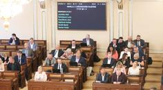 Opozice žádá o mimořádnou schůzi Sněmovny. Řešit chce čtyři zásadní témata