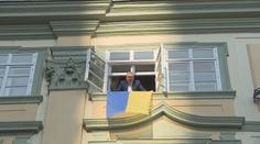 Česko si na vyvěšování vlajek potrpí. Emoce kromě Ukrajiny vyvolává také Tibet