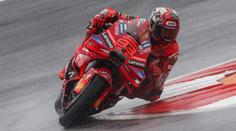 Kvalifikace MotoGP plná pádů. Triumfoval Márquez, jeden jezdec musel na vyšetření