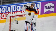 Dal like fotce Hitlera s Clintonovou, hvězdu NHL vyloučili z reprezentace