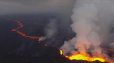 Magma ve vulkánu na Islandu rychle stoupá. Objevují se další praskliny v zemi